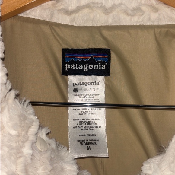Patagonia Pelage Curly Fleece Teddy Jacket Women Sz M  Lined Zip Closure EUC - Picture 5 of 7